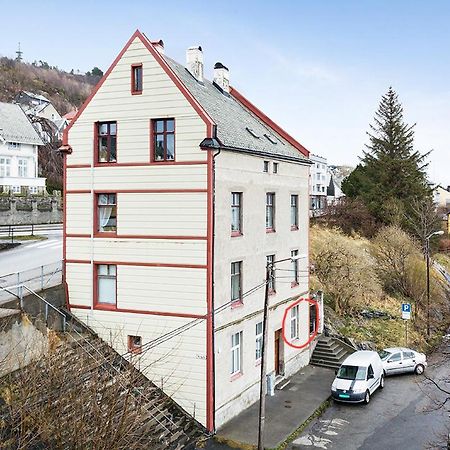 Small, Central And Quiet Studio Apartment In Ålesund Eksteriør billede